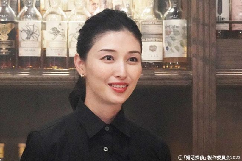 倉野梓紗(役:橋本マナミ)